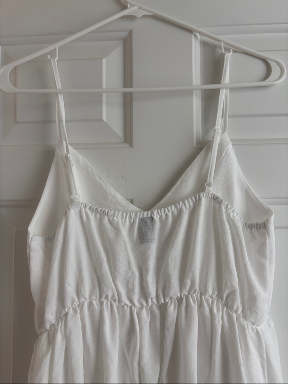 Women’s White Lace-Hem Maxi Dress - Elegant Summer Slip Style - Picture 5 of 6